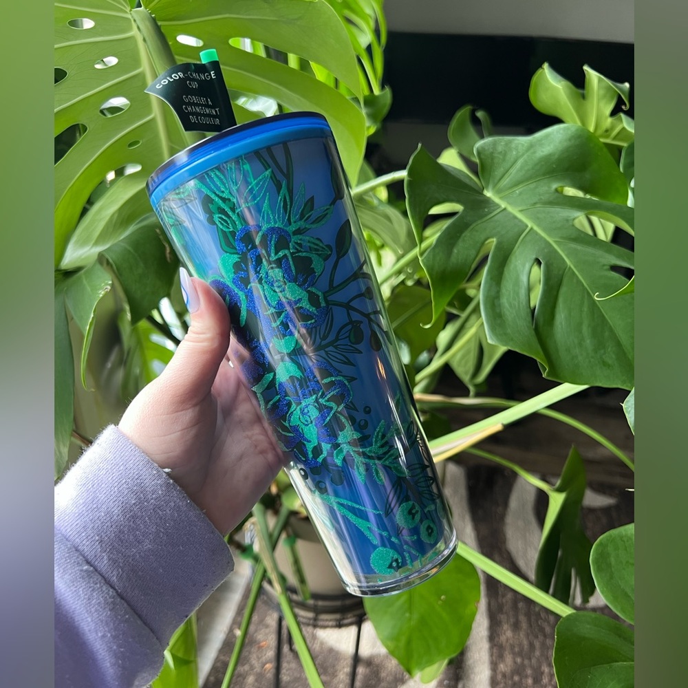Starbucks cup 2022 color change